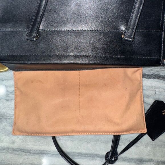 Tory Burch Robinson Black Leather Tote Bag - Picture 8 of 16